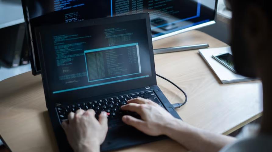呼和浩特小程序开发破局关键：筑牢AWS DevOps工程师核心能力